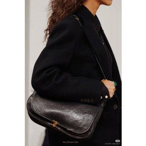 셀린느 소프트 트리옹프 베사체