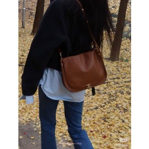 셀린느 소프트 트리옹프 베사체