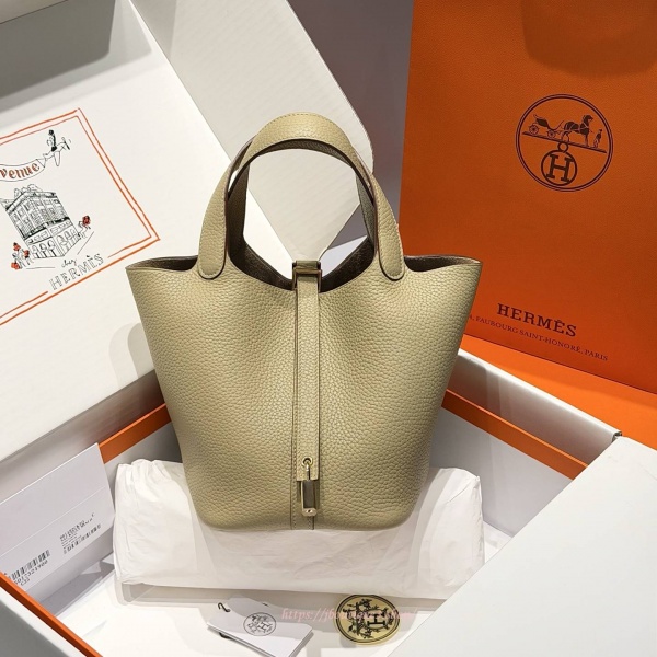 에르메스 피코탄 18