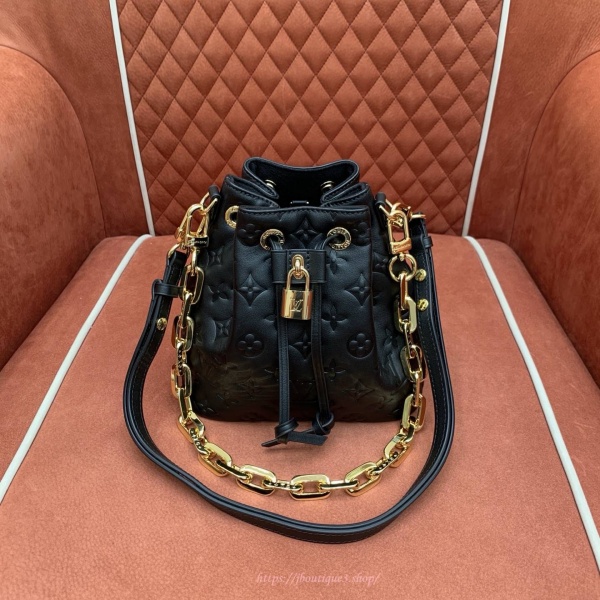 미우미우 쿠상 버킷