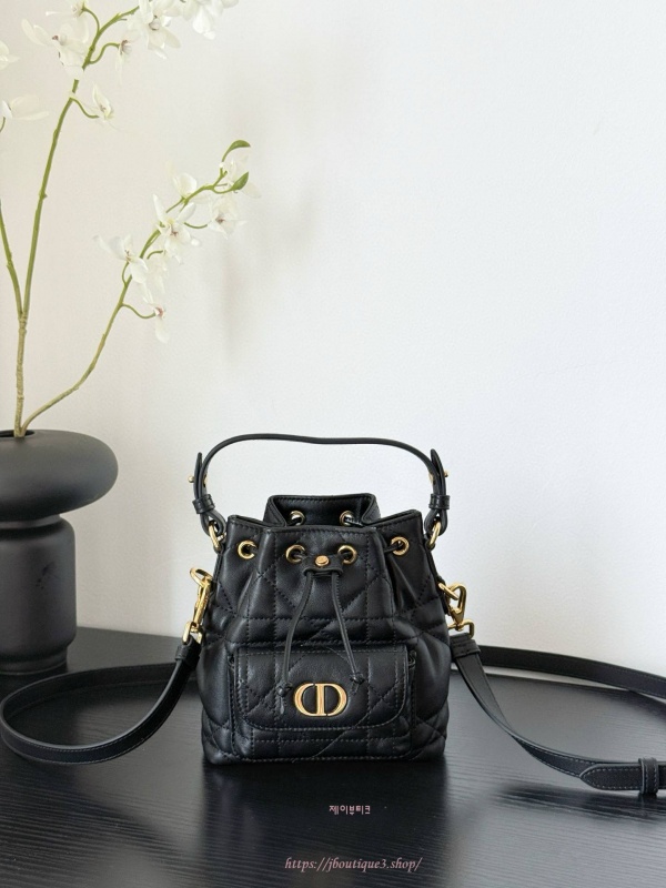 디올 카로 버킷백 (스몰,미디엄)