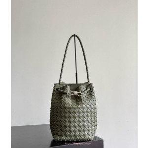 보테가 베네타 스몰 안디아모 버킷 백