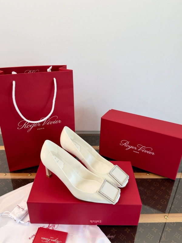 로저비비에 펌프스