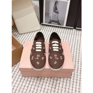 미우미우 스니커즈