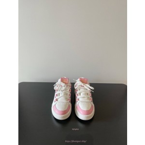 미우미우 스니커즈