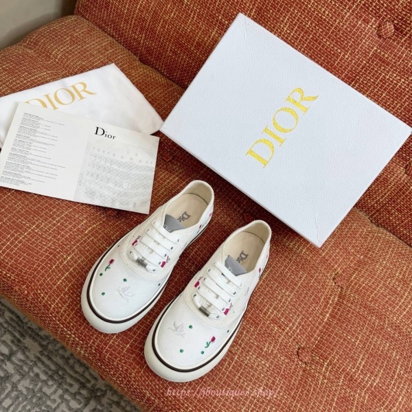 디올 솔트윈드 스니커즈