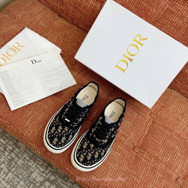 디올 솔트윈드 스니커즈