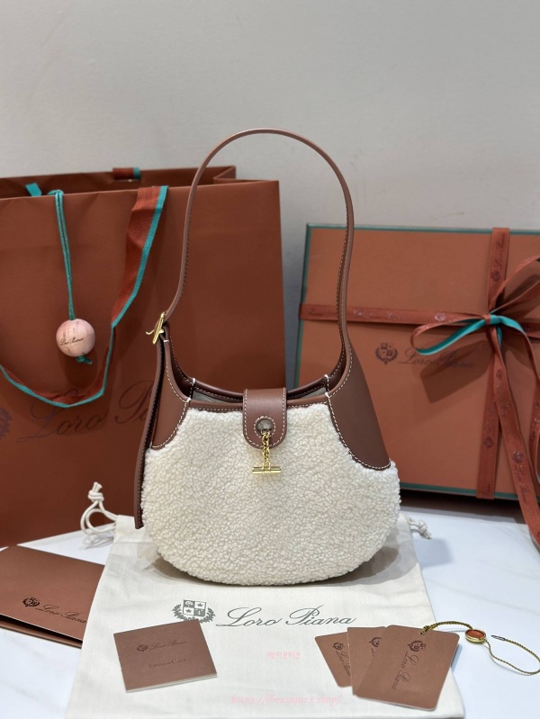 로로피아나 BOBBIN 보빈 스몰백