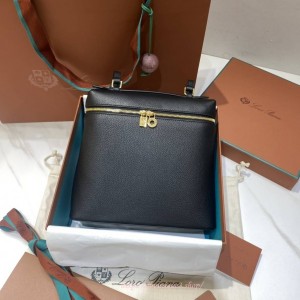 로로피아나 엑스트라 포켓 백팩 L23.5