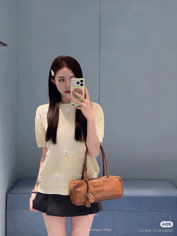 미우미우 반팔 니트