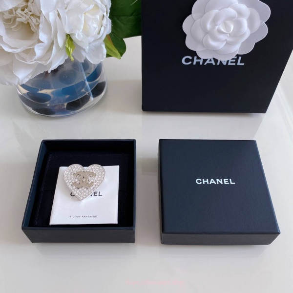 샤넬 브로치