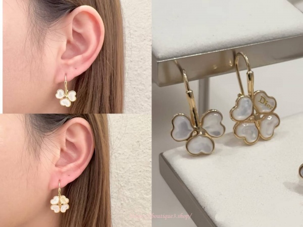 디올 스파클링 클로버 귀걸이