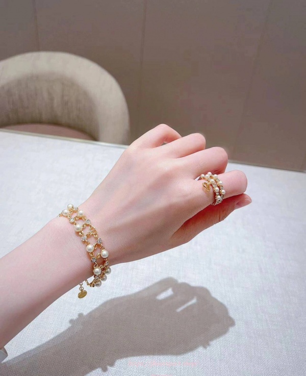 디올 쁘띠 CD 트레저 링