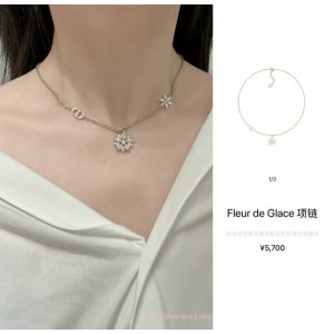 디올 Fleur de Glace 네크리스